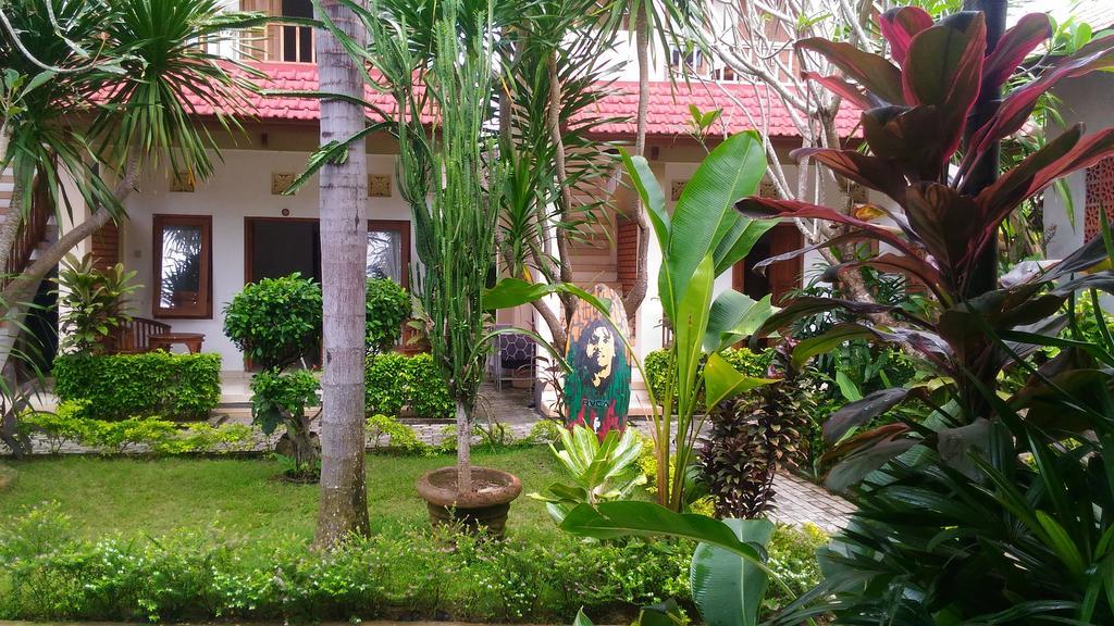 Medewi Beach Inn Pulukan Exterior photo