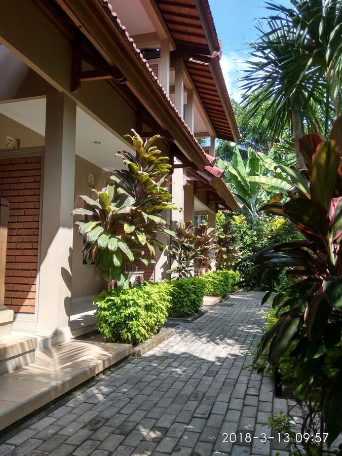 Medewi Beach Inn Pulukan Exterior photo
