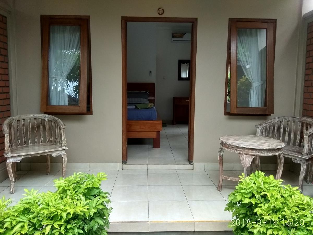 Medewi Beach Inn Pulukan Exterior photo